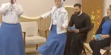 Suor Marizele Cassiano e suor Mariza de Paula scatenate in televisione mentre cantano a ritmo di hip hop.  Le religiose diventano virali sul Web – IL VIDEO