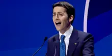 Il giovane di FI contro Vannacci (senza citarlo): “Generale della codardia, aberrazioni su gay, neri e disabili. Vergogna”. Standing ovation