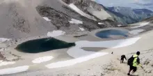 Siccità, il lago di Pilato torna a vivere ma con pochissima acqua: c’è apprensione per il chirocefalo del Marchesoni