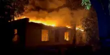 Incendi e vittime, i video dei terrificanti attacchi dei droni russi su Odessa: colpito un ospedale
