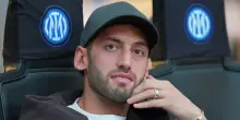 I 4 motivi per cui l’Inter pensa di rinunciare a Calhanoglu: Galatasaray in pole. E Chivu punta Mandela Keita
