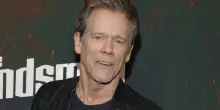 “Il mio naso sembra un garage a due posti. Lo copro quando cammino in mezzo alla gente e non voglio farmi riconoscere”: l’ironia di Kevin Bacon