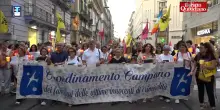 A Napoli la fiaccolata dei familiari delle vittime della criminalità. Don Ciotti: “La prescrizione uccide la verità”