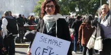 Migliaia in piazza Buenos Aires per sostenere l’ex presidente Cristina Fernández: “Punita per l’eredità politica”