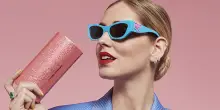 Safilo “bussa” alla porta di Chiara Ferragni: chiesti 5.9 milioni per risarcimento danni dopo il Pandoro Gate