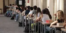 Calendario scolastico 2025-26: ecco quando si inizia, le sospensioni per le festività e i ponti