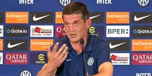 Chivu durissimo in conferenza stampa: “A volte bisogna mangiare un po’ di m*rda. Dimenticare Monaco? Se ne parliamo ancora…”