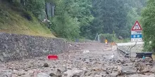 Nubifragio su Cogne provoca due frane sulla strada regionale: paese isolato
