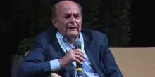 Bersani spiega le sue metafore, dal ‘maiale di prosciutti’ all”orlo del Po’. E sul diritto internazionale: “Un osso di seppia”