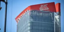 Milano, dieci indagati per il crollo dell’insegna dalla Torre Hadid di Generali