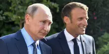 Guerra in Ucraina, dopo 3 anni di gelo Macron sente Putin: 2 ore di telefonata. “Necessario cessate il fuoco e negoziati”