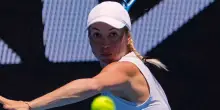 Paura a Wimbledon, Putintseva interrompe la partita per uno stalker in tribuna: “Potrebbe avere un coltello, allontanate quell’uomo”