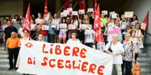 Torino, il Tar boccia la stanza delle associazioni anti-aborto: “Non rispetta le condizioni della 194”