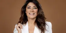 “Da piccola volevo diventare prete, ho pure celebrato messa a casa. La foto con Matteo Salvini? Ho sbagliato, chiedo scusa ma sono passati 7 anni”: così Elisa Isoardi