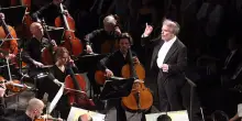 In Campania il concerto del direttore d’orchestra russo Valery Gergiev. Picierno attacca De Luca: “Finanzia un fiancheggiatore di Putin”