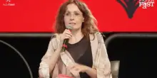 “Renzi, il rottamato”, Daniela Ranieri dialoga con Alessandro Di Battista: rivedi l’incontro a Paper Fest