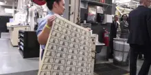 Il dollaro debole fa (quasi) più paura dei dazi. Tariffe e cambi “devastanti per pmi italiane”