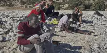 Sbarchi record a Creta, Atene blocca le richieste d’asilo. Mitsotakis: “Saranno tutti arrestati”