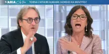 Scontro Gelmini-Bonelli su La7. “Parli di Almasri perché detesti Meloni”. “No, ha stuprato bambini”
