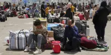 Nessuno vuole più i rifugiati afghani, i Paesi che li ospitano vogliono rimpatriarli: rischio crisi umanitaria