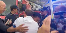 “Grazie a tutti, è andata benissimo”: le parole del padre del piccolo Allan. Poi l’abbraccio col sindaco di Ventimiglia