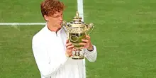 Sinner, il trionfo sull’erba di Wimbledon rivoluziona i confini del tennis italiano