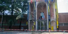 Milano, incendiata la Balena davanti alla Triennale: preso il piromane