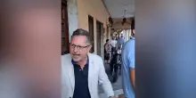 Borrelli fa spostare le auto da strisce pedonali e posti per disabili nell’Avellinese: “Aggredito e colpito ripetutamente”