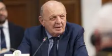 La cronista lo incalza e al ministro Pichetto scappa la frizione: “Che stronzetta”. Poi è costretto è scusarsi