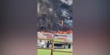 Maxi incendio a Tomorrowland: brucia il palco principale del festival di musica elettronica – Video