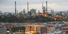 Ilva, slitta al 26 settembre il termine per partecipare alla gara per la vendita. Sindacati convocati il 18 sulla cig