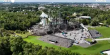 Tomorrowland in fiamme, quel che resta del palco principale del festival (ma l’evento va avanti) – Video