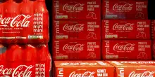 Coca-Cola con zucchero di canna: nuova versione dopo la richiesta di Trump