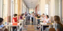 Cattedre assegnate a chi non ha i punti e vincitori esclusi: il caso del concorso per i prof in Emilia Romagna