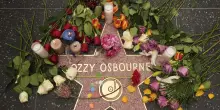Ozzy Osbourne è morto. Ma non provate a santificarlo