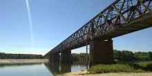 Pavia, ragazzo di 15 anni visto cadere nel Po: ricerche in corso