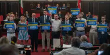 Inchiesta urbanistica, la destra milanese e quella “tiepida” opposizione a Sala: nel mirino le troppe assenze e il “rapporto collaborativo” col sindaco