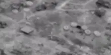 Gaza, l’esercito israeliano pubblica un video con il lancio degli aiuti sulla Striscia