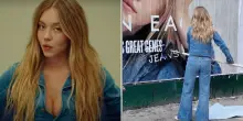 “E’ razzismo”: Sydney Sweeney e American Eagle nella bufera per un gioco di parole nella nuova campagna pubblicitaria