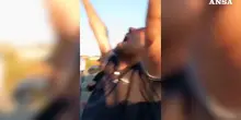 Licenziato per errori sui permessi per la 104, 200 colleghi scioperano fino al suo rientro: la gioia dopo l’annuncio dei sindacati – Video
