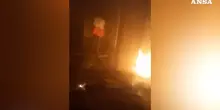 Israele bombarda la sede della Mezzaluna Rossa palestinese, la Croce rossa diffonde il video: “Intollerabile”
