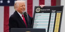 Dazi, scattano le nuove tariffe Usa. Stangata su Brasile e India. Trump: “Ora aliquote del 100% su microchip e semiconduttori”
