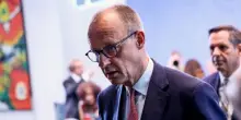 Berlino cambia rotta: Merz apre all’uso degli asset russi per un maxi prestito da 140 miliardi all’Ucraina