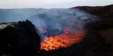 Colata lavica a 3mila metri sull’Etna: aperta una nuova bocca effusiva. Allerta arancione per i voli da e per Catania