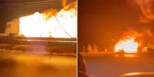 Camion prende fuoco e viaggia avvolto dalle fiamme in autostrada per otto chilometri: le immagini scioccanti