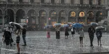 Maltempo in arrivo da Nord a Sud: allerta arancione in Toscana, rischio accumuli di pioggia