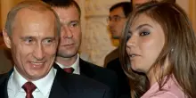 “Ville, galleria d’arte, eliporto”: la verità su Alina Kabaeva, amante segreta di Putin ed ex campionessa olimpica