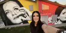 “Un museo? Ma non sono ancora morta! Vi aspetto nella mia Romagna, nella mia casa, tra le nostre cose”: un viaggio nella storia di Laura Pausini