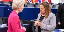 Dazi al 15% sulle merci Ue, i socialisti dell’Europarlamento contro l’accordo con Trump. A rischio la strategia di von der Leyen