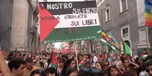 Catania, migliaia in corteo alla manifestazione in sostegno della Global Sumud Flotilla